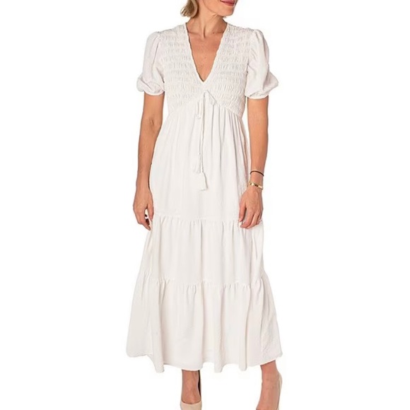 Taylor
V-Neck Short Sleeve Smocked Bodice A-Line Maxi Dress - Picture 3 of 4